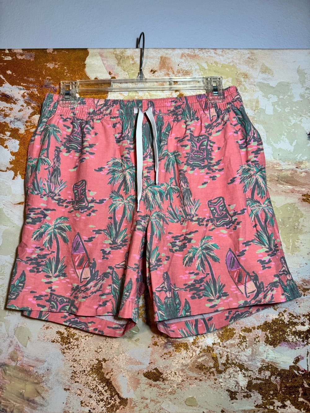 Chubbies Men's Coral Tropical Print Hula Girls Swim Trunks